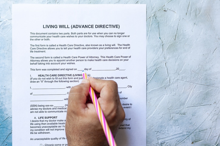 Difference Between Healthcare Directives vs. Living Wills 